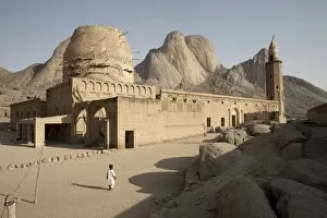 Images Dated 9th January 2000: The Khatmiyah mosque at the base of Taka Mountain