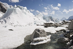 Images Dated 3rd April 2010: Khumbu glacier, Solu Khumbu Everest Region, Sagarmatha National Park, Himalayas