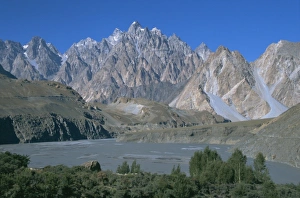 Pakistani Prints: The Khunjerbad Pass