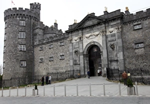 Defence Prints: Kilkenny castle, County Kilkenny, Leinster, Republic of Ireland, Europe
