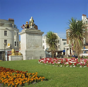 Gardens Prints: King George III statue and gardens, Weymouth, Dorset, England, United Kingdom, Europe