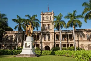 Clock Tower Prints: King Kamehameha statue in front of Aliiolani Hale (Hawaii State Supreme Court), Honolulu