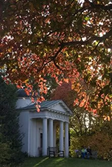 Images Dated 18th October 2009: King Williams Temple under autumn leaves, Kew Gardens, UNESCO World Heritage Site
