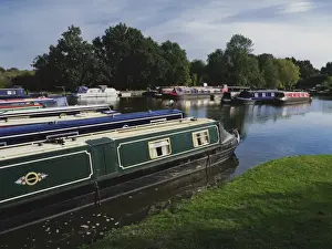 Kingswood canal junction on the Startford upon Avon and Grand Union canals