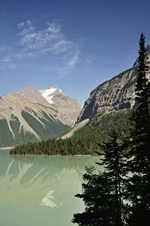 Images Dated 3rd August 2008: Kinney Lake and Whitehorn Mountain, Mount Robson Provincial Park, British Columbia