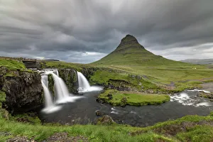 Landscapes Collection: Kirkjufell, Snaefellsnes, Iceland, Polar Regions
