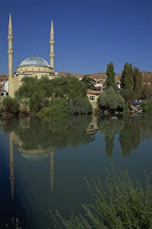Red River Prints: Kizilirmak (Red River), Avanos, Anatolia, Turkey, Asia Minor, Eurasia