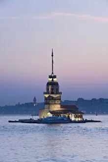 Kizkulesi (Maidens Tower), the Bosphorus, Istanbul, Turkey, Europe