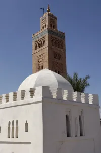 Images Dated 5th May 2007: The Koutoubia minaret in the heart of the old medina next to a mosque of the same name