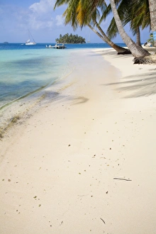 Images Dated 17th January 2008: Kuanidup Grande, Comarca de Kuna Yala, San Blas Islands, Panama, Central America