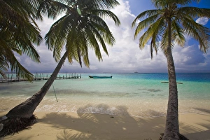 Images Dated 17th January 2008: Kuanidup Grande, Comarca de Kuna Yala, San Blas Islands, Panama, Central America