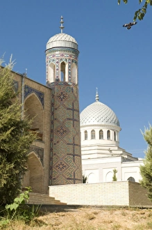 Images Dated 12th August 2009: Kulkedash Medressa, Tashkent, Uzbekistan, Central Asia