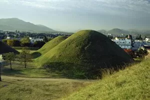 Kumgwanchong and Sobongchong Shilla tombs, 1500 years old, Kyongju, South Korea, Asia