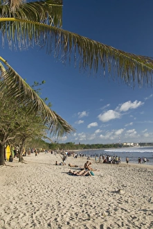Images Dated 1st December 2006: Kuta Beach, Bali, Indonesia, Southeast Asia, Asia