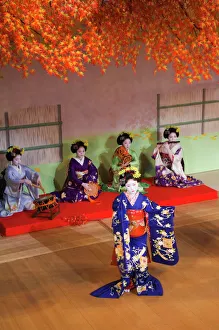 Images Dated 10th January 2000: Kyo Odori spring dance theatre