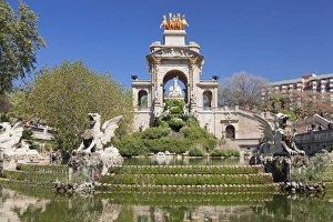 La Cascada, fountain with Quadriga de l Auroa, Architect Josep Fontsere, Parc de la Ciutadella