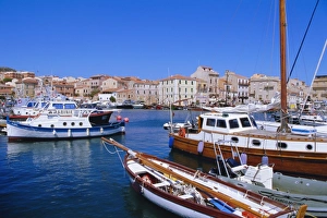 Yachting Prints: La Maddalena harbour