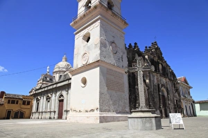 Images Dated 3rd November 2009: La Merced church, Granada, Nicaragua, Central America
