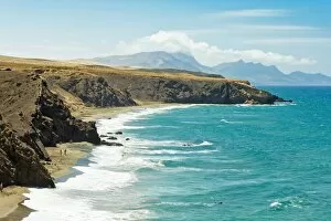 Images Dated 8th August 2010: La Pared surf beach and the Parque Natural Jandia mountains beyond on the southwest coast