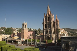 Images Dated 18th April 2008: La Parroquia, church notable for its fantastic Neo-Gothic exterior, San Miguel de Allende