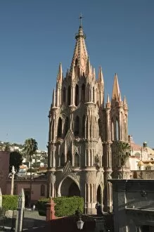 Images Dated 18th April 2008: La Parroquia, church notable for its fantastic Neo-Gothic exterior, San Miguel de Allende
