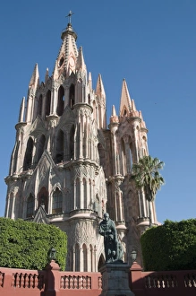Images Dated 18th April 2008: La Parroquia, church notable for its fantastic Neo-Gothic exterior, San Miguel de Allende