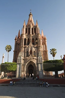 Images Dated 18th April 2008: La Parroquia, a church in San Miguel de Allende (San Miguel), Guanajuato State