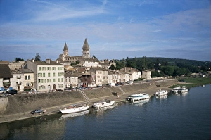 La Saone river and Tournus, Burgundy, France, Europe
