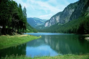 Rhone Alpes Prints: Lac Montriond, Morzine, Rhone Alpes, France, Europe