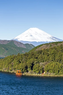 Lake Ashinoko with Mount Fuji behind, Fuji-Hakone-Izu National Park, Hakone, Shizuoka