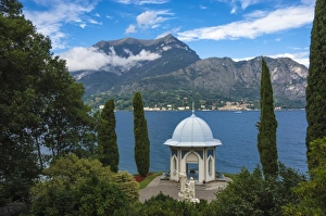Lake Como Prints: Lake Como, Lombardy, Italian Lakes, Italy, Europe