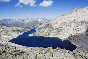 Images Dated 22nd August 2010: Lake Creguena, Pyrenees, Spain, Europe