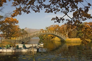 Images Dated 28th October 2007: Lake Onuma and Mount Komaga-dake