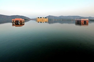 Jaipur Prints: Lake and Palace on Ambers road, Jaipur, Rajasthan, India, Asia