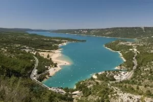 Images Dated 20th August 2008: Lake Sainte Croix, Alpes-de-Haute-Provence, Provence, France, Europe