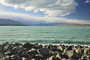 Images Dated 28th April 2010: Lake Tekapo, Canterbury, South Island, New Zealand, Pacific