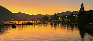 Mountainscape Prints: Lake Wanaka from the waterfront Wanaka at sunset, South Island, New Zealand