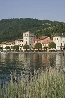 Images Dated 22nd May 2009: Lakeside promenade at Pella, Lake Orta, Piedmont, Italy, Europe