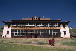 Gan Su Prints: Lamas in front of the monastery at Langmusi in Gansu Province, China, Asia