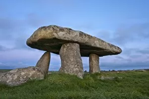 Images Dated 22nd May 2009: Lanyon Quoit burial chamber, Madron, near Penzance, Lands End, Cornwall