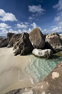 Images Dated 5th December 2007: Large eroded granite outcrops at The Baths in Virgin Gorda, British Virgin Islands