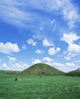 Blue Skies Prints: Largest man made mound in Europe, purpose unknown, Silbury Hill, Wiltshire