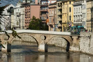 Latinska Cuprija (Latin Bridge) over Miljacka River, place of murder of Archduke Ferdinand, Sarajevo, Bosnia and Herzegovina, Europe Images Dated 11th August 2010: Latinska Cuprija (Latin Bridge) over Miljacka River, place of murder of Archduke Ferdinand, Sarajevo