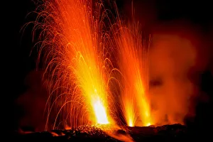 Lava Prints: Lava bombs erupt from multiple vents on volcano
