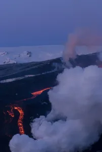 Images Dated 4th April 2010: Lava flowing down mountain, Eyjafjallajokull volcano, Iceland, Polar Regions