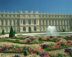 Chateau Prints: Le Parterre du Midi and fountain in front of the Chateau of Versailles