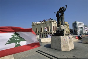 Patriotism Prints: Lebanese flag and the Martyrs statue in the BCD