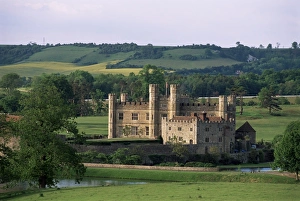 Kent Prints: Leeds Castle, Kent, England, United Kingdom, Europe