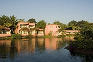 Mobor Prints: The Leela Hotel