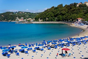 Sun Lounger Prints: Lerici bay and beach, Liguria, Italy, Europe